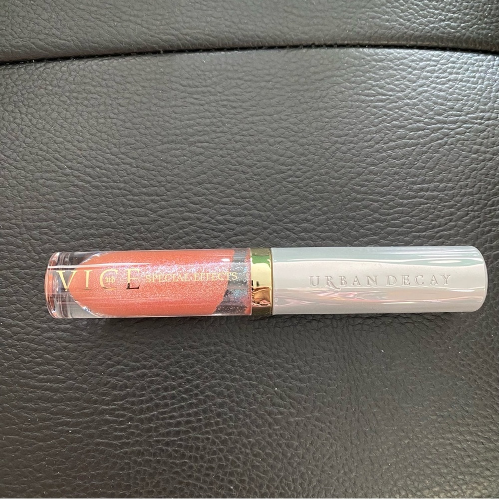 Urban Decay Special Effects in Shade Fever Top Lip Coat GUC